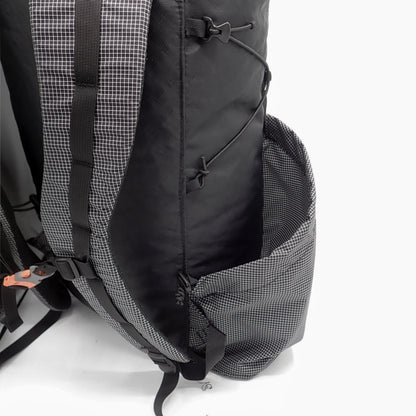Black EcoPak + Venom Loowit 38 liter ultralight backpack