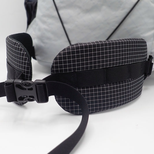 Detachable padded hip belt