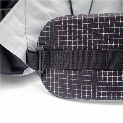 Detachable padded hip belt